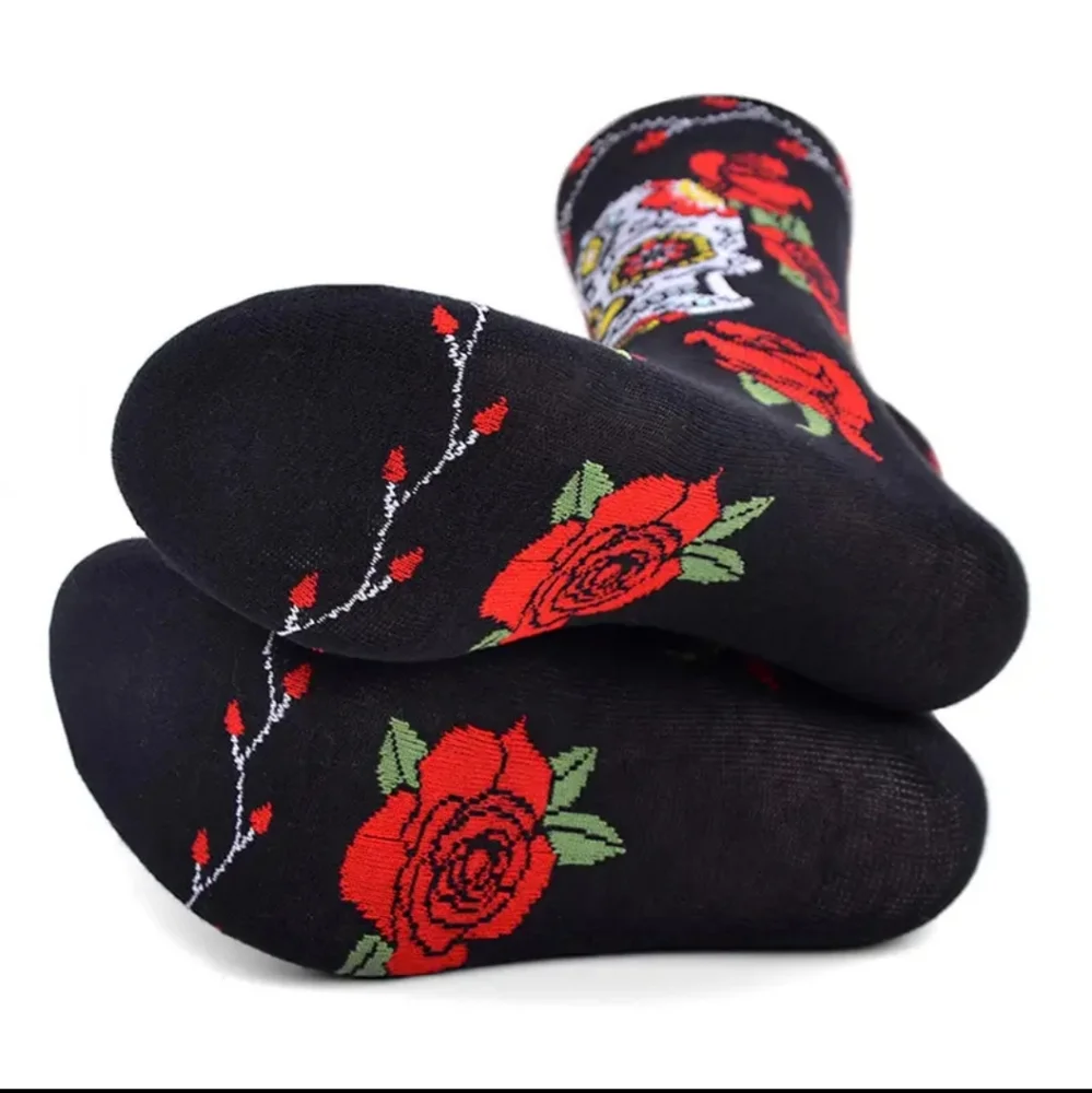 Crew Socks Rose Floral Skull Pattern Breathable Cotton Blend One Pair O/S NEW